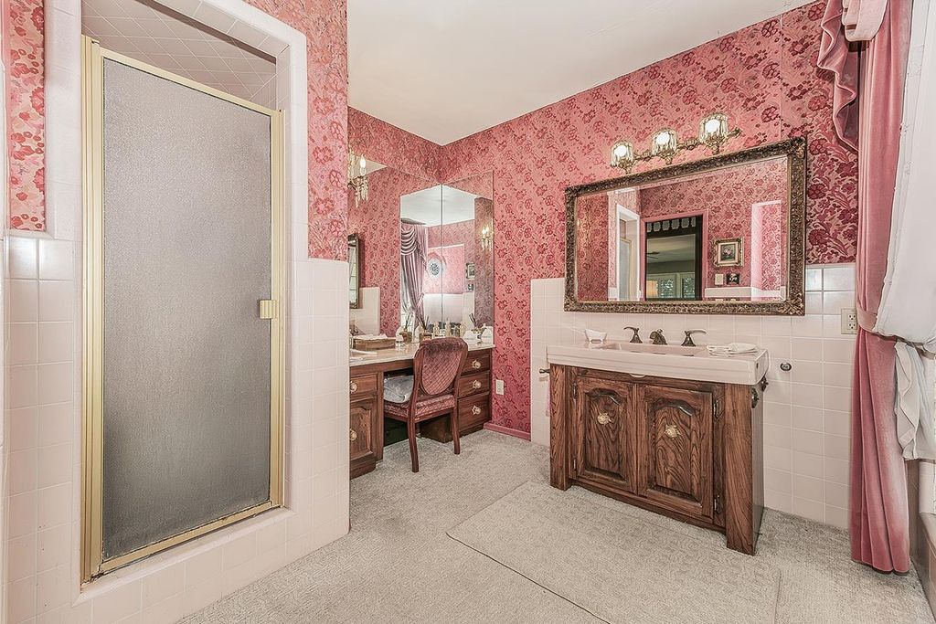 Image 45 of property listing at 13155 W Shaw Avenue, Kerman, CA 93630
