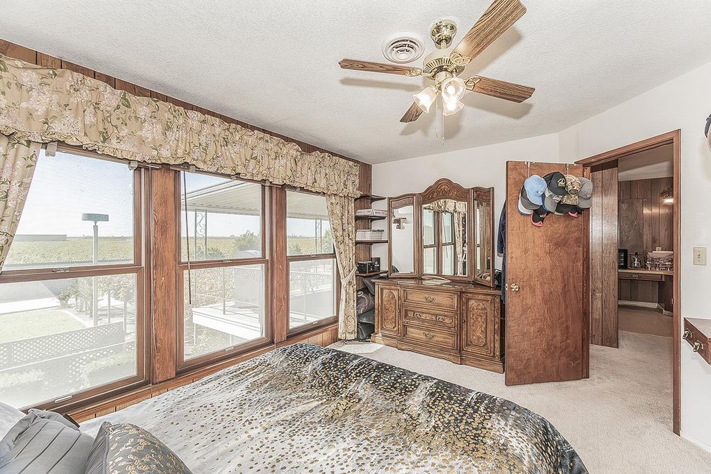 Image 54 of property listing at 13155 W Shaw Avenue, Kerman, CA 93630