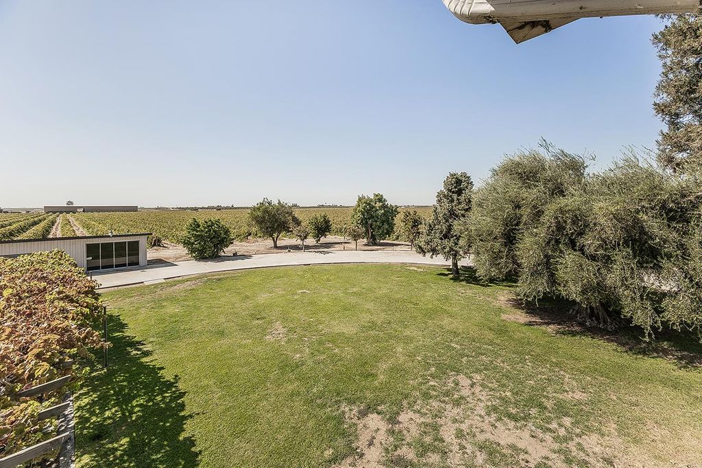 Image 62 of property listing at 13155 W Shaw Avenue, Kerman, CA 93630