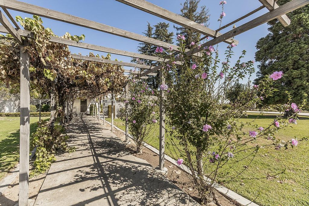 Image 67 of property listing at 13155 W Shaw Avenue, Kerman, CA 93630