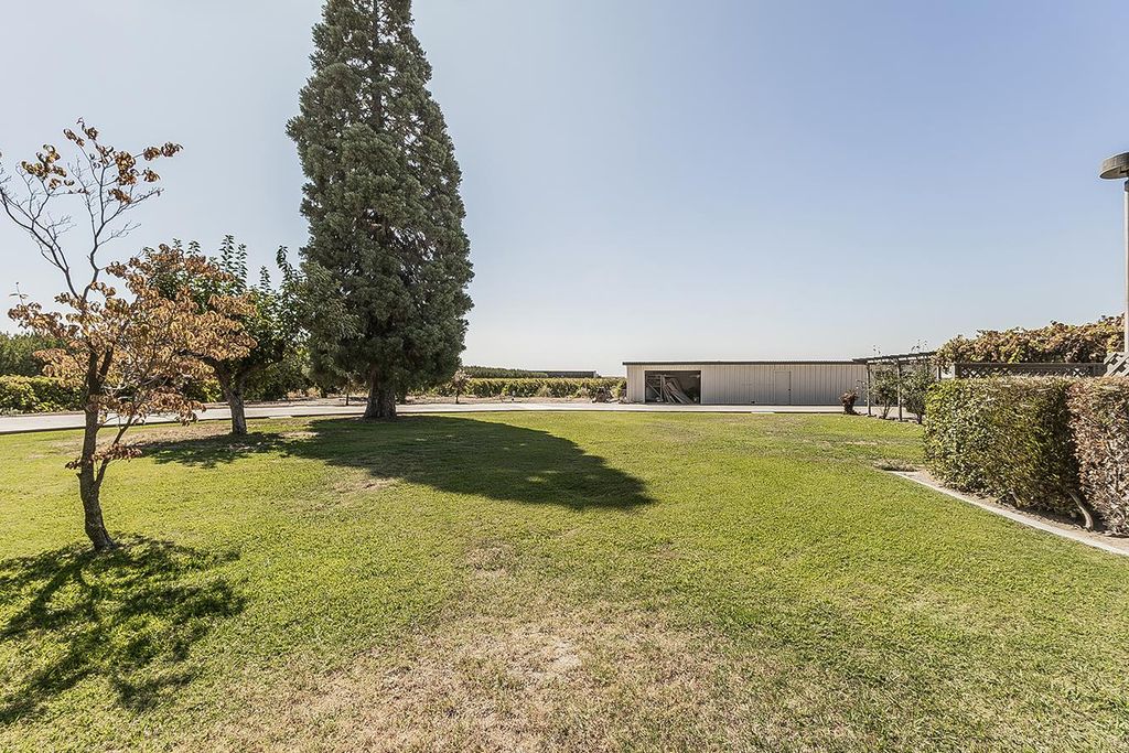 Image 68 of property listing at 13155 W Shaw Avenue, Kerman, CA 93630