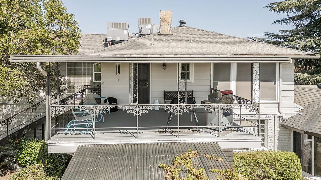 Image 72 of property listing at 13155 W Shaw Avenue, Kerman, CA 93630