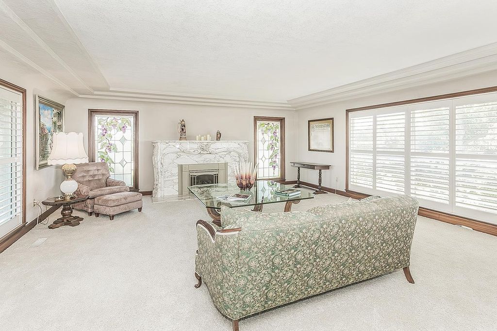 Image 9 of property listing at 13155 W Shaw Avenue, Kerman, CA 93630