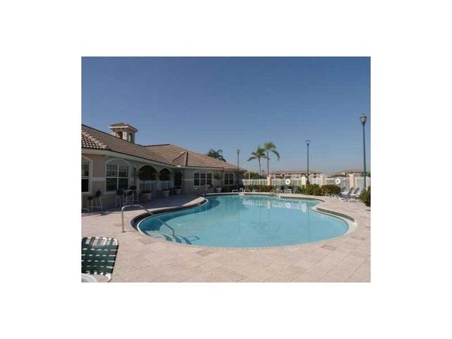 5055 WILES Road 201, Coconut Creek, FL 33073