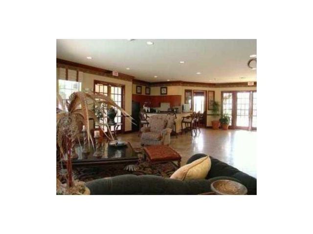 5055 WILES Road 201, Coconut Creek, FL 33073