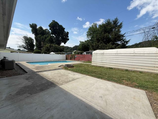 1603 Thomas Street, Ironton, OH 45638