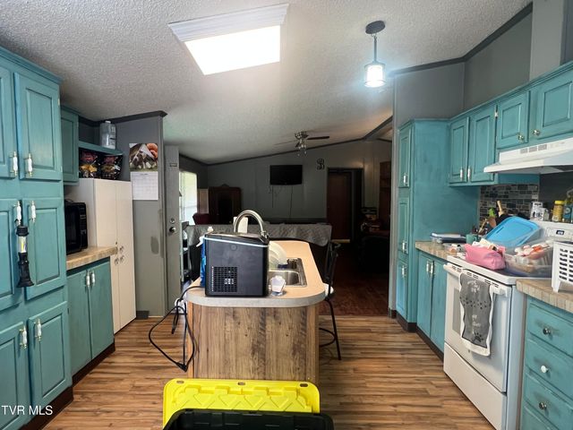 861 Hickory Tree Road, Bristol, TN 37620