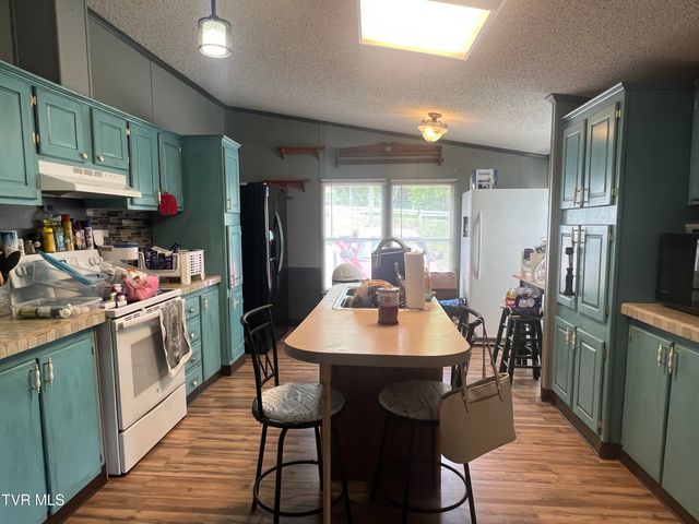 861 Hickory Tree Road, Bristol, TN 37620