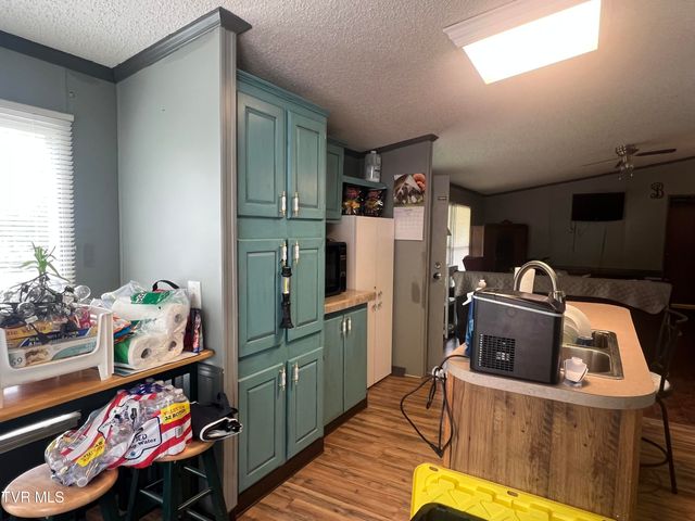 861 Hickory Tree Road, Bristol, TN 37620