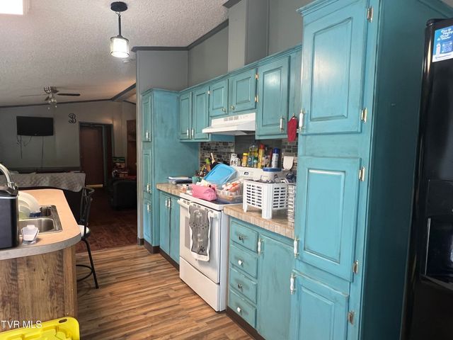 861 Hickory Tree Road, Bristol, TN 37620