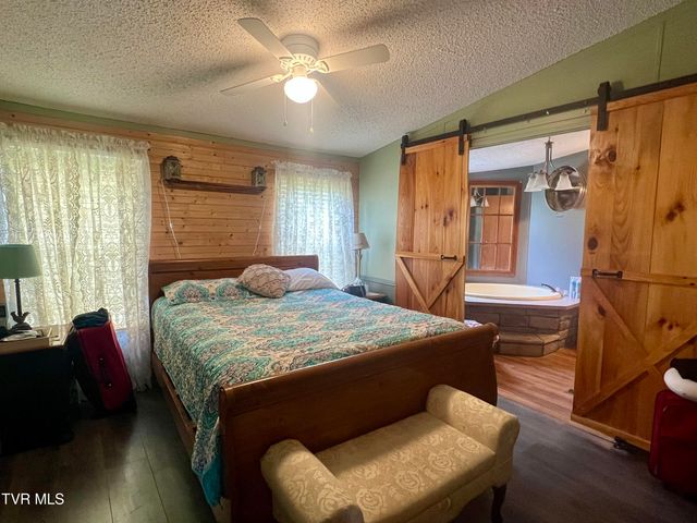 861 Hickory Tree Road, Bristol, TN 37620