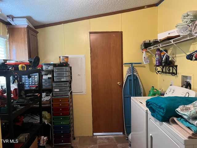 861 Hickory Tree Road, Bristol, TN 37620