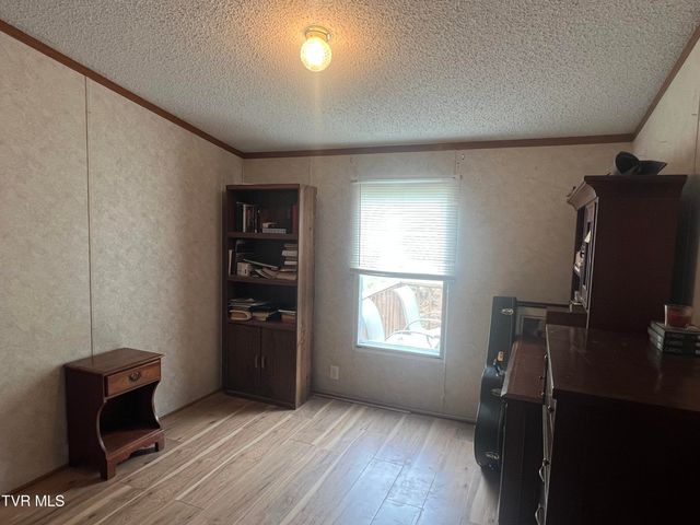 861 Hickory Tree Road, Bristol, TN 37620