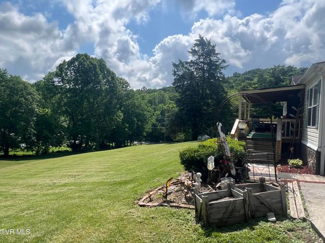 861 Hickory Tree Road, Bristol, TN 37620
