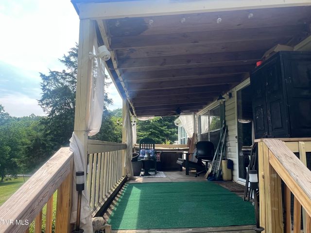 861 Hickory Tree Road, Bristol, TN 37620