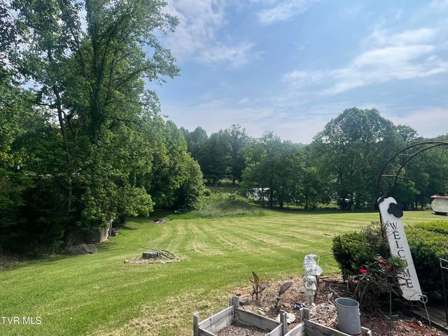 861 Hickory Tree Road, Bristol, TN 37620