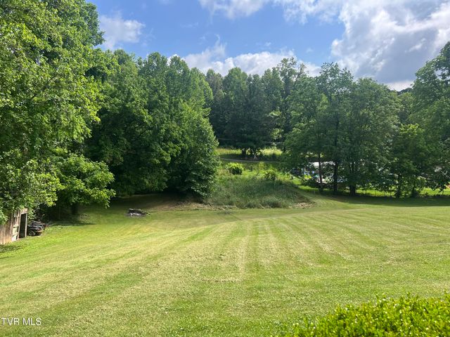 861 Hickory Tree Road, Bristol, TN 37620
