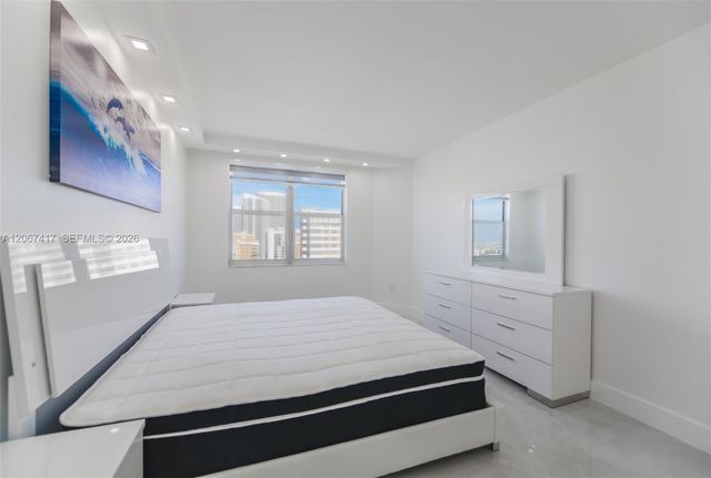 1980 S Ocean Drive 20K, Hallandale Beach, FL 33009