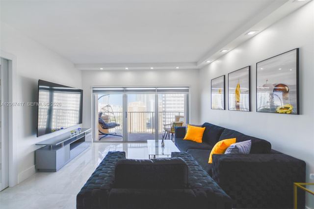1980 S Ocean Drive 20K, Hallandale Beach, FL 33009