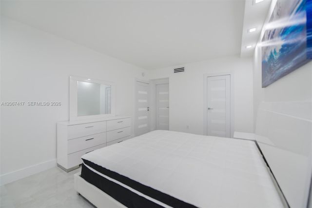 1980 S Ocean Drive 20K, Hallandale Beach, FL 33009