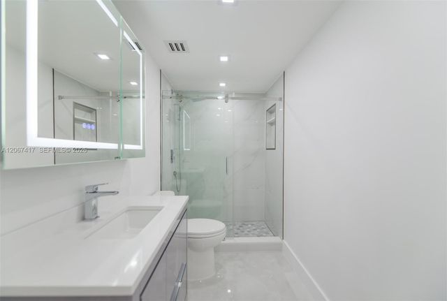 1980 S Ocean Drive 20K, Hallandale Beach, FL 33009