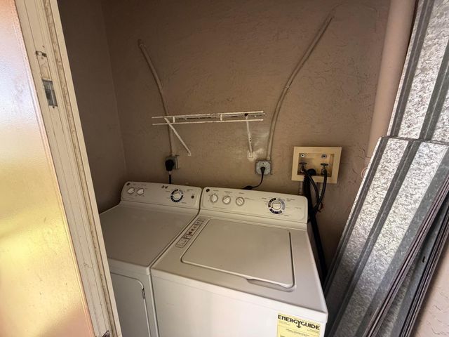 11601 SW 2nd Street 21104, Pembroke Pines, FL 33025