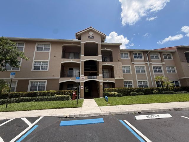 11601 SW 2nd Street 21104, Pembroke Pines, FL 33025