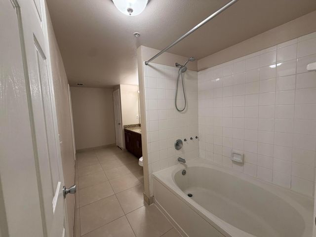 11601 SW 2nd Street 21104, Pembroke Pines, FL 33025