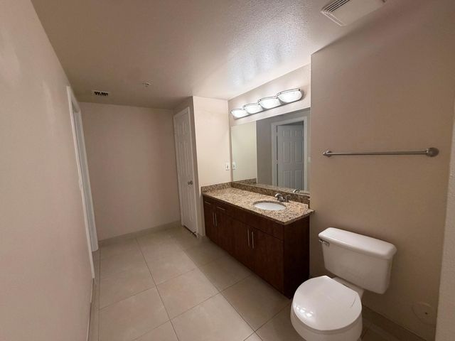 11601 SW 2nd Street 21104, Pembroke Pines, FL 33025