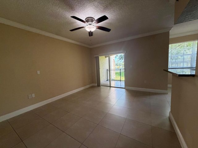 11601 SW 2nd Street 21104, Pembroke Pines, FL 33025