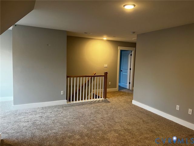 4 Elm Crest Dr, Chesterfield, VA 23236