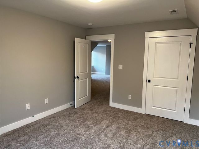 4 Elm Crest Dr, Chesterfield, VA 23236