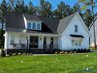 4 Elm Crest Dr, Chesterfield, VA 23236