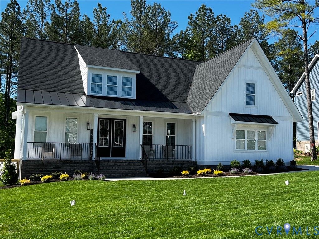 4 Elm Crest Dr, Chesterfield, VA 23236