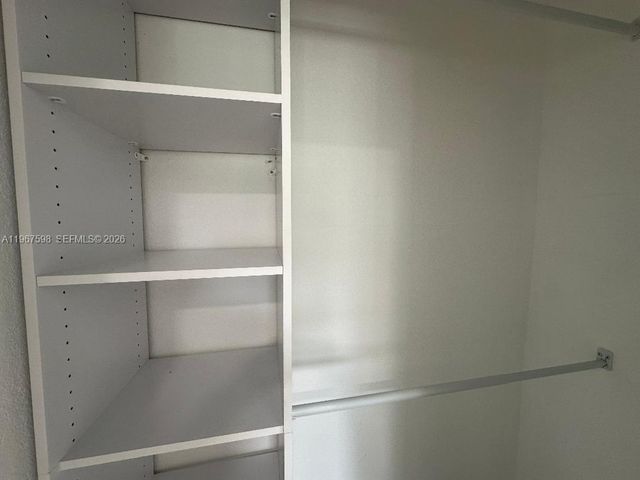 7115 Rue Granville C, Miami Beach, FL 33141