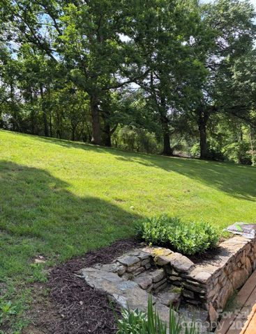6 Greene Knoll Drive, Candler, NC 28715