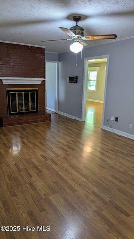 5068 Lobelia Road, Vass, NC 28394