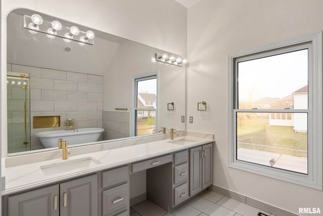 1600 E 5TH Street, Coal Valley, IL 61240