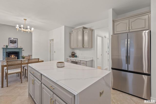 1600 E 5TH Street, Coal Valley, IL 61240