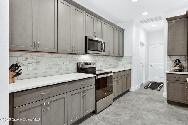 317 NW Valencia Road, Melbourne, FL 32904