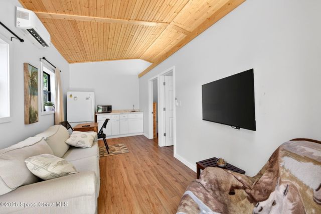 317 NW Valencia Road, Melbourne, FL 32904