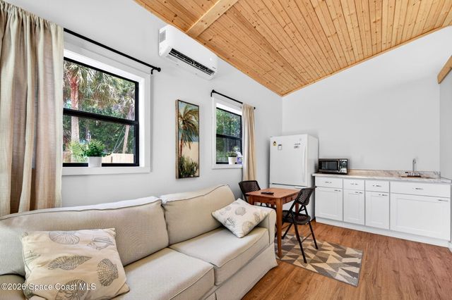 317 NW Valencia Road, Melbourne, FL 32904