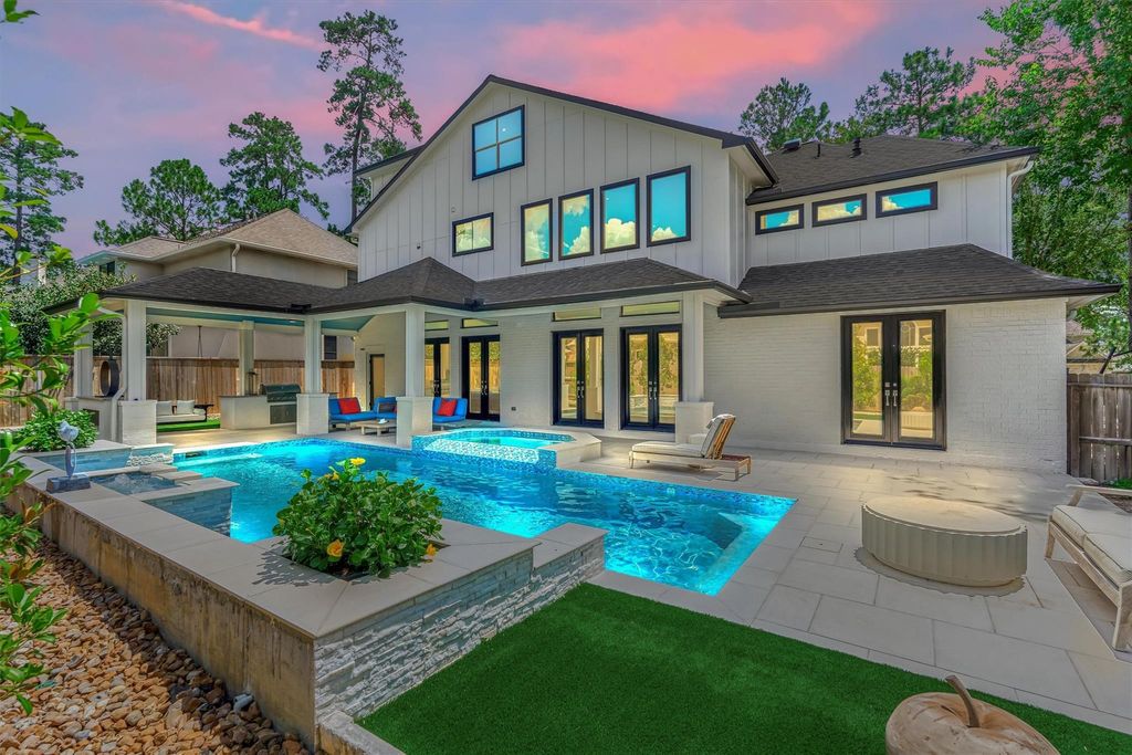 15 Atrium Woods Court, The Woodlands, TX 77381