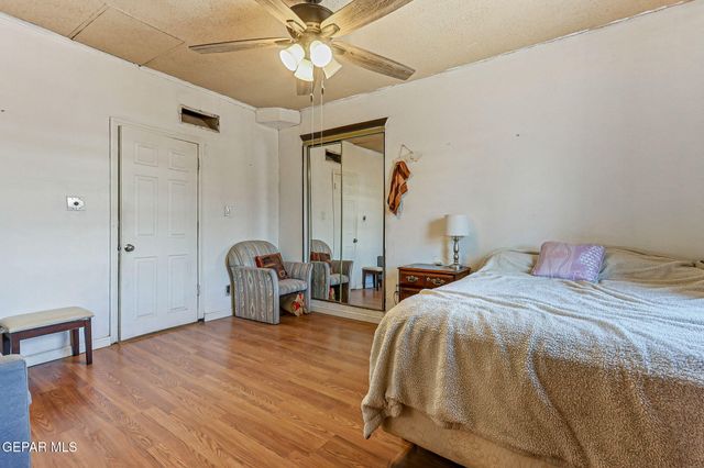 418 S Estrella Street, El Paso, TX 79905