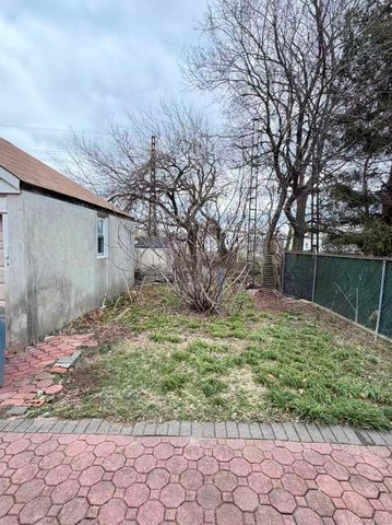 52-57 84th Street, Elmhurst, NY 11373