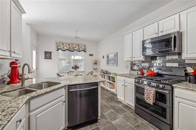 2933 Misty Rock Cove, Dacula, GA 30019