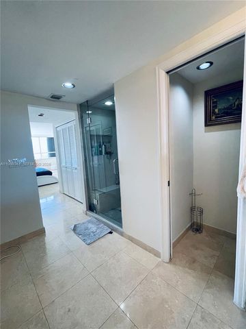 11113 Biscayne Blvd 553, Miami, FL 33181