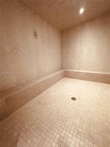 11113 Biscayne Blvd 553, Miami, FL 33181