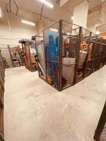 11113 Biscayne Blvd 553, Miami, FL 33181