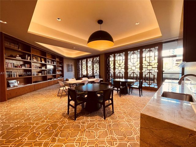 11113 Biscayne Blvd 553, Miami, FL 33181